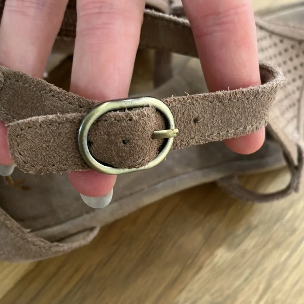 Koolaburra by Ugg Women's Light Brown Genuine Suede Brion Cork Wedge Sandals